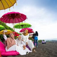 melihat-lagi-pantai-syariah-di-banyuwangi-yang-dituding-arabisasi