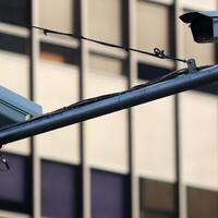 polisi-sebar-kamera-e-tle-yang-bisa-cek-pengemudi-main-hp-di-10-titik