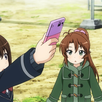 viral-video-balita-hampir-terjatuh-karena-ibunya-sibuk-dengan-handphone