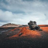 islandia-daratan-yang-mirip-dengan-bulan