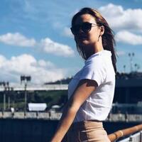 buat-heboh-pns-cantik-rusia-foto-seksi-untuk-majalah-playboy