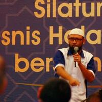 teman-kerjanya-stres-gara-gara-istri-tak-mau-menerima-uang-gajinya