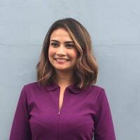 pamer-belahan-dada-vanessa-angel-tuai-kritikan-netizen