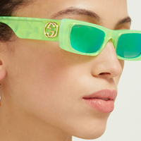 baru-kacamata-neon-dari-gucci-untuk-temani-liburan-musim-panas-sista