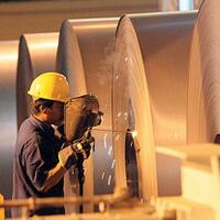 derasnya-impor-baja-asal-china-bikin-krakatau-steel-lunglai