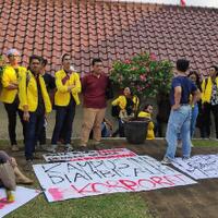 polemik-parkir-berbayar-di-ui