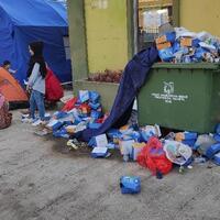 warga-tolak-pengungsi-di-eks-gedung-kodim-kalideres