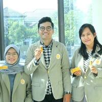 mahasiswa-ugm--sulap--ceker-ayam-jadi-gel-penyembuh-patah-tulang