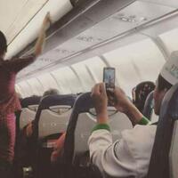 penumpang-garuda-indonesia-dilarang-foto-di-dalam-pesawat