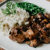 jadikan-daging-ayam-dengan-olahan-makanan-yang-berbeda