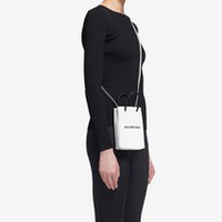 balenciaga-rilis-tas-smartphone-rp-16-juta-mahalan-smartphone-mu-atau-tas-nya-sis