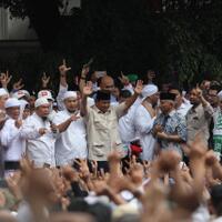 menanti-cerai-hambalang-dari-kaum-radikal