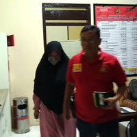 setelah-diperiksa-4-jam-ida-pemosting--jokowi-mumi--akhirnya-ditahan