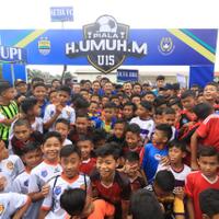 dukung-pembinaan-sepakbola-humuh-muchtar-gelar-kompetisi