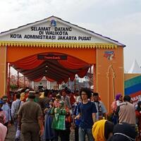 anies-lulung-hingga-hidayat-nur-wahid-hadiri-lebaran-betawi-di-monas