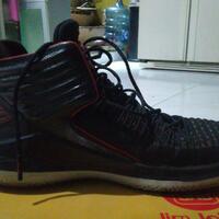 new-tksb--thread-kolektor-sepatu-basket