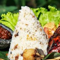 sejarah-nasi-liwet-solo-makanan-khas-jawa-penolak-bala