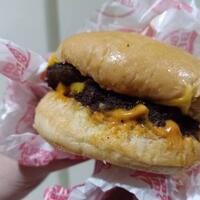 10-burger-lokal-yang-lebih-hits-dari-burger-franchise