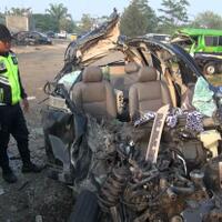 bus-truk-minibus-tabrakan-beruntun-di-tol-cipali-tiga-orang-tewas