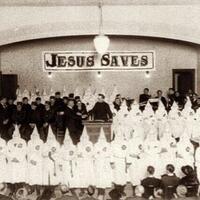 100-tahun-yang-lalu-massa-kulit-putih-menyerang-orang-kulit-hitam-di-amerika