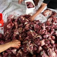 mui-harap-seruan-anies-tak-pakai-plastik-untuk-wadah-daging-kurban-dipatuhi