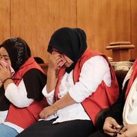 usai-bebas-dari-penjara-emak-pepes-akan-umrah