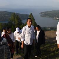 presiden-akan-cabut-izin-perusahaan-cemari-danau-toba