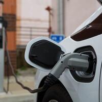 insentif-mobil-listrik-diobral-upaya--sayonara--dengan-mobil-murah