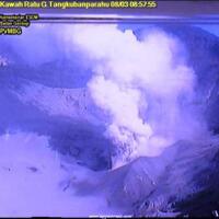 gunung-tangkuban-parahu-kembali-erupsi-pagi-ini