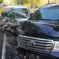tabrak-landcruiser-pengemudi-grand-max-tewas-di-tempat