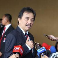 enzo-dituding-terpapar-radikalisme-roy-suryo-postingan-dimedsos-agak-sulit-dibantah