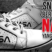 sneaker-sneaker-bertema-nasa-ini-langka-dan-unik-gan-udah-tahu