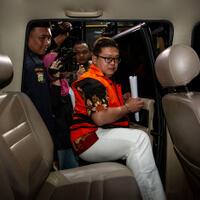 nyoman-dhamantra-gagal-hattrick-di-parlemen-malah-diciduk-kpk