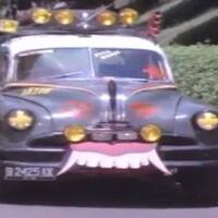 hadiah-orang-tua-tak-sesuai-harapan-anaknya-buang-quotmobil-mewahquot-ke-sungai