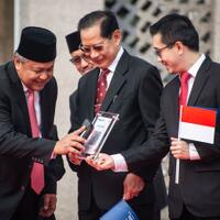 bi-luncurkan-kode-qr-standar-indonesia-berlaku-2020