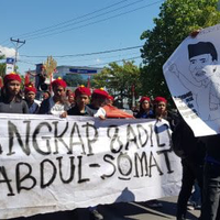 pmkri-maumere-gelar-demo-dugaan-penistaan-agama-ustaz-abdul-somad