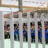 dipicu-kerusuhan-ratusan-napi-kabur-dari-lapas-sorong