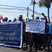 bentuk-solidaritas-mahasiswa-papua-gelar-aksi-damai-di-bali