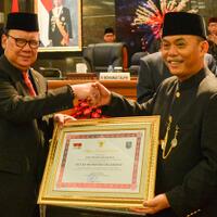 pengadaan-pin-emas-dprd-keterlaluan-dan-tak-ada-dasarnya