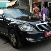 fitur-mercedes-benz-s-600-guard-bakal-tunggangan-anyar-jokowi