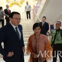 ahok-hadiri-pelantikan-anggota-dprd-dki-tidak-ajak-istri