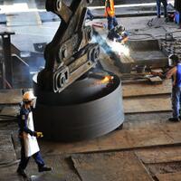 pt-krakatau-steel-phk-ribuan-pegawainya