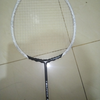 review-raket-dan-perlengkapan-badminton