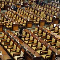 263-anggota-dewan-bolos-di-paripurna-hut-dpr-ri
