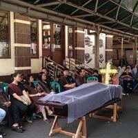 viral-sebuah-masjid-izinkan-umat-agama-lain-gelar-acara-doa-untuk-jenazah-di-halaman
