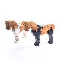 pria-ini-raup-omzet-puluhan-juta-rupiah-dari-mainan-kayu