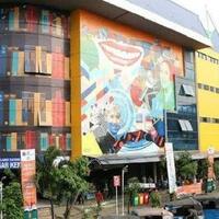 surga-pecinta-buku-di-pasar-kenari