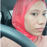 viral-hijabers-pakai-kantong-plastik-karena-lupa-bawa-hijab