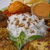 10-tempat-nasi-uduk-betawi-di-jakarta-selatan-yang-rasanya-bikin-khilaf