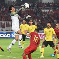 kronologi-rusuh-di-sugbk-usai-laga-indonesia-vs-malaysia